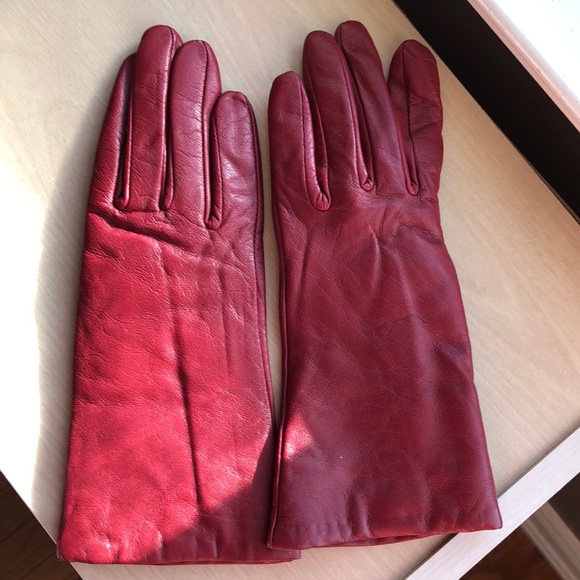 Danier Accessories - Brand new leather/ cashmere gloves